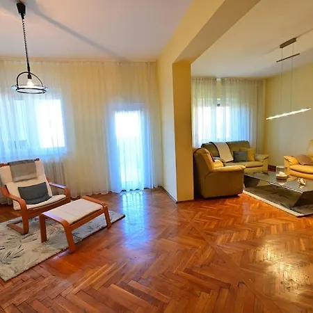 Villa Flh - Wadema